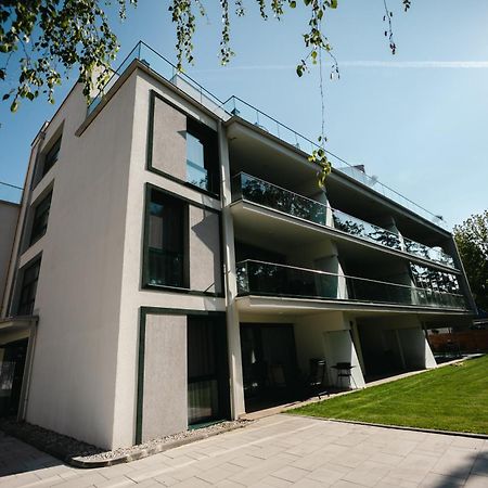 Villa Bauhaus Wellness Apartman Fsz. 3 Siofok Exterior photo