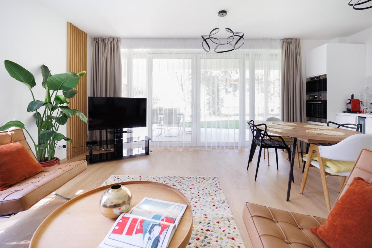 Villa Bauhaus Wellness Apartman Fsz. 3 Siofok Exterior photo